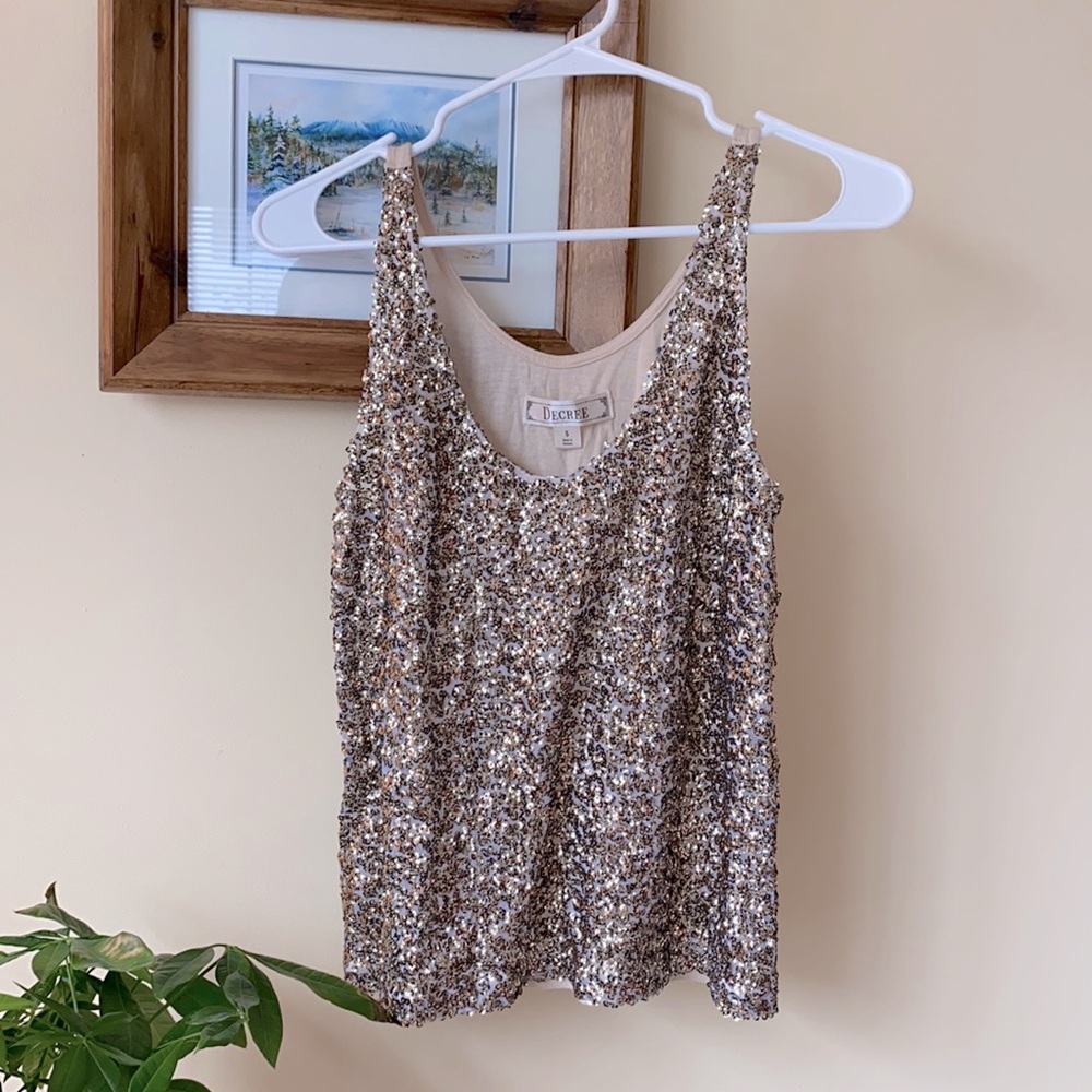 Gold/ivory tank
